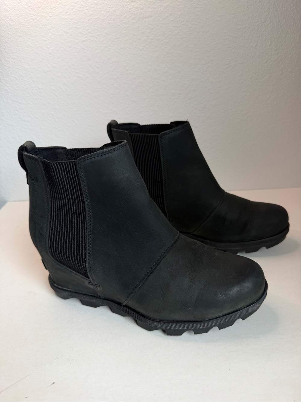 Sorel Black Leather Joan Of Arctic II Chelsea Wedge Boot Size 10